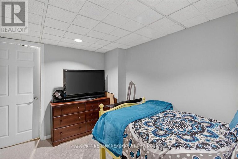 29360137/43-daventry-crescent/longfields/ottawa/ontario/K2J4N6_29