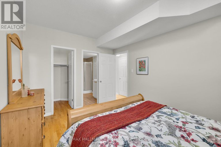 29166577/4-577-reardon-private/heron-gateindustrial-park/ottawa/ontario/K1V2K9_36