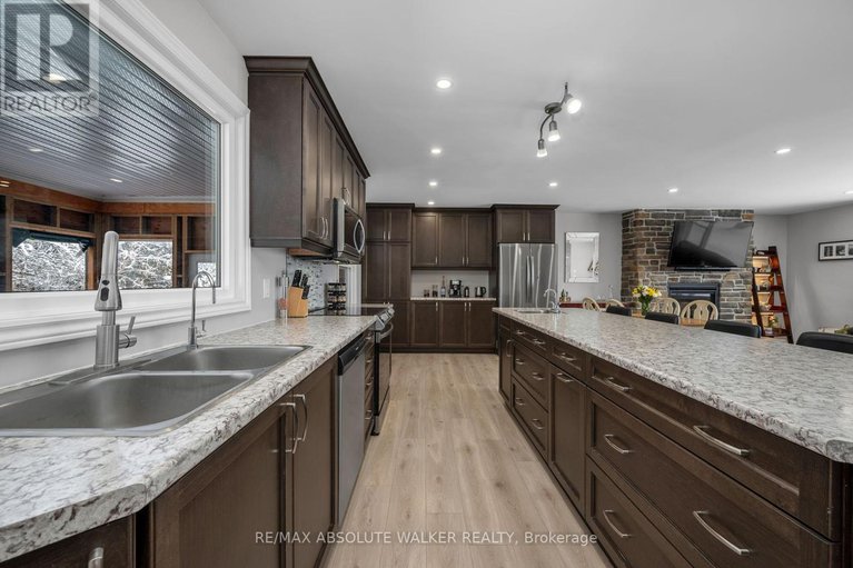 28655528/2477-merivale-road/rideau-heightsashdalerideau-glen/ottawa/ontario/K2C3H1_9