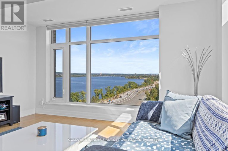 29312324/1202-75-cleary-avenue/woodroffe/ottawa/ontario/K2A1R8_17