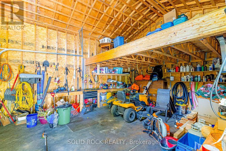 28521009/261-lacourse-lane/lanark-highlands-darling-twp/lanark-highlands/ontario/K0A3L0_32