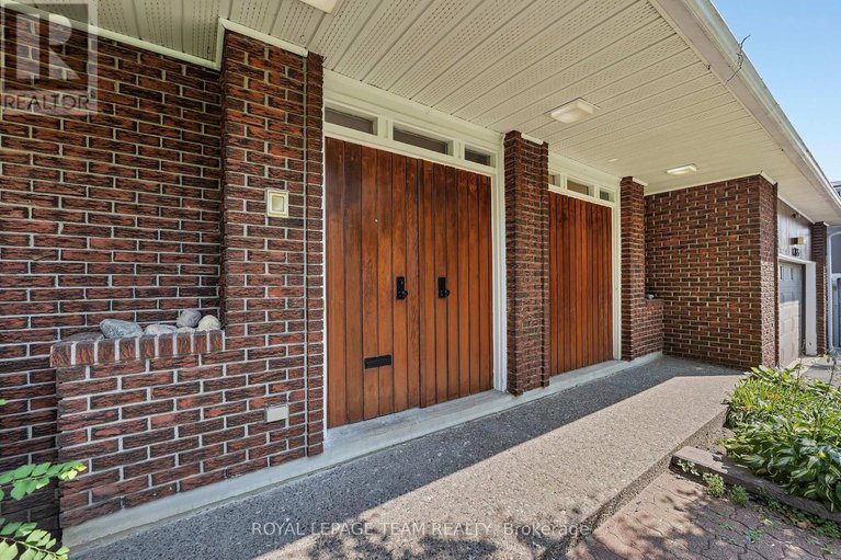 28624547/1825-yale-avenue/urbandale-acres/ottawa/ontario/K1H6S3_4