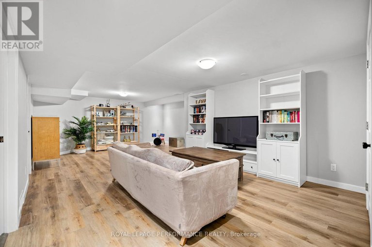 29278776/39-fielding-court/riverside-park-south/ottawa/ontario/K1V7H2_23