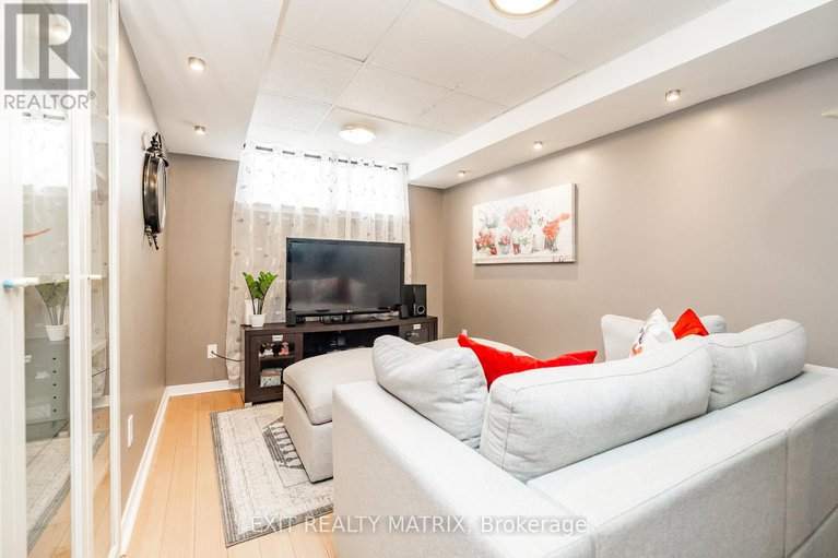 29134318/125-whalings-circle-n/stittsville-central/ottawa/ontario/K2S1S4_36