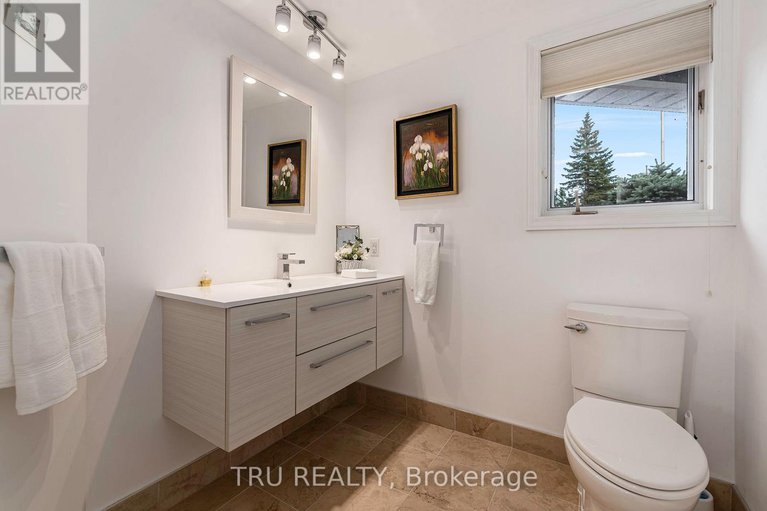 29057130/403-bank-street/ottawa/ontario/K2P1Y6_17