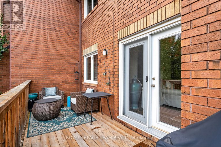 28910918/159-dunbarton-court/cardinal-glen/ottawa/ontario/K1K4L6_29
