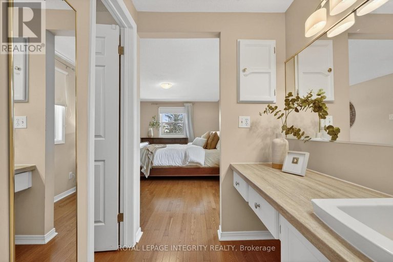 29488935/6020-vineyard-drive/convent-glen/ottawa/ontario/K1C2M5_15