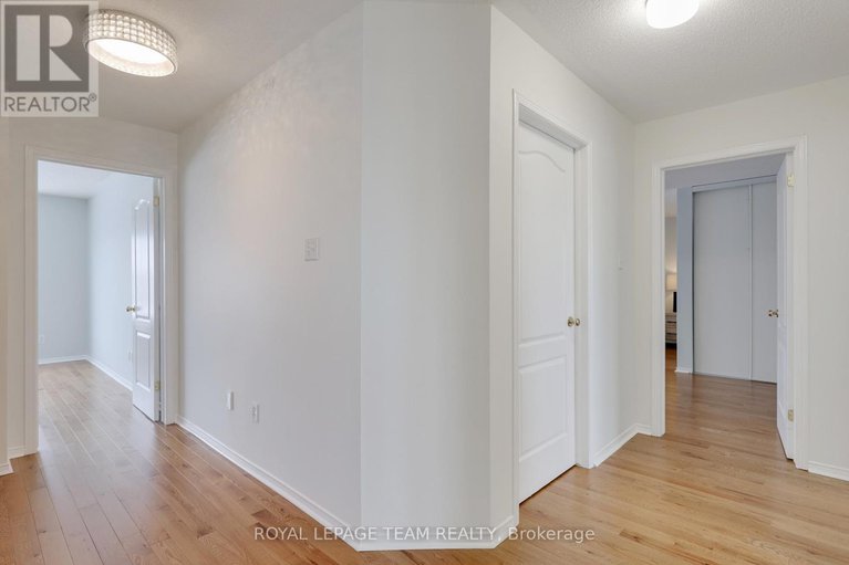 29354960/7-manorgate-place/craig-henrywoodvale/ottawa/ontario/K2G6L3_28