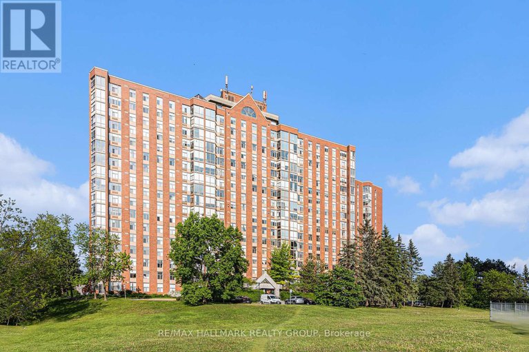 28411998/1407-2759-carousel-crescent/emerald-woodssawmill-creek/ottawa/ontario/K1T2N5_1