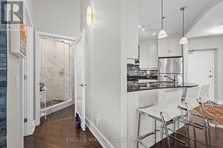 29084366/102-75-cleary-avenue/woodroffe/ottawa/ontario/K2A1R8_15