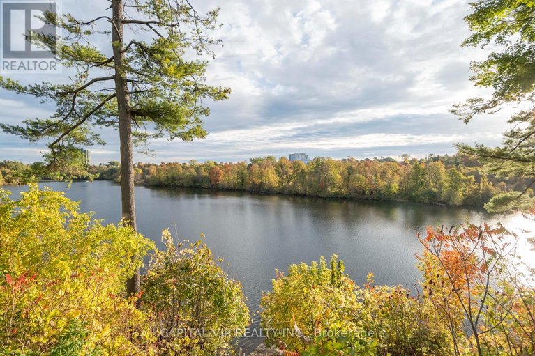 29690220/4-wellsmere-court-e/rideau-heightsrideau-river/ottawa/ontario/K2E8C2_5
