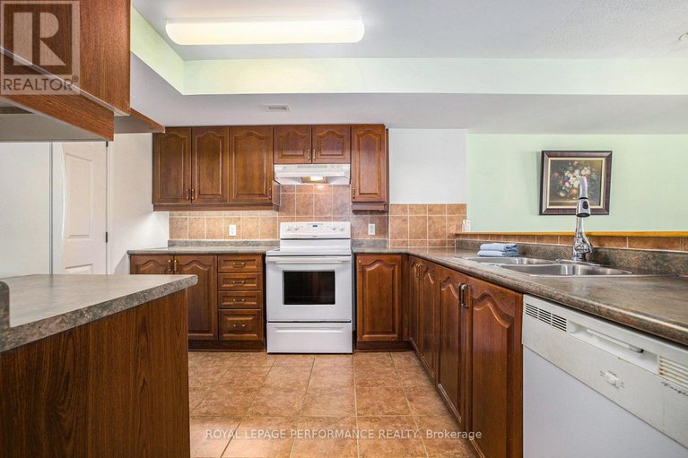 29080345/303-120-grant-carman-drive/borden-farmstewart-farmcarleton-heightsparkwood-hills/ottawa/ontario/K2E1C8_9