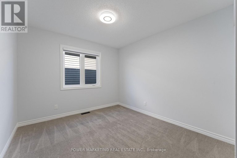 29041000/815-henslows-circle/avalon-west/ottawa/ontario/K4A5H6_24