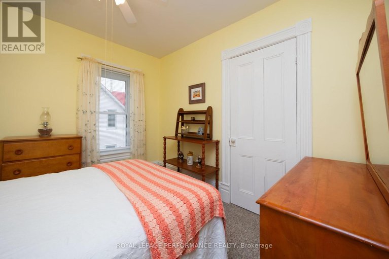 29632412/11-peter-street/maxville/north-glengarry/ontario/K0C1T0_27