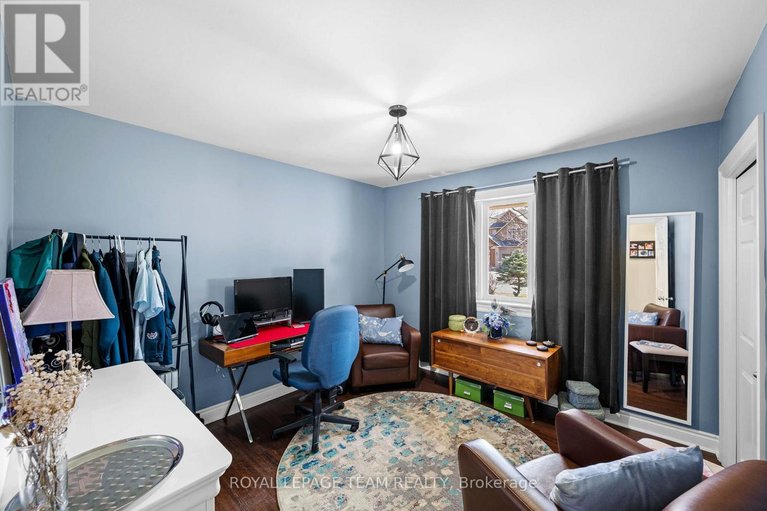 29669851/1986-fairbanks-avenue/alta-vistafaircrest-heights/ottawa/ontario/K1H5Y6_19