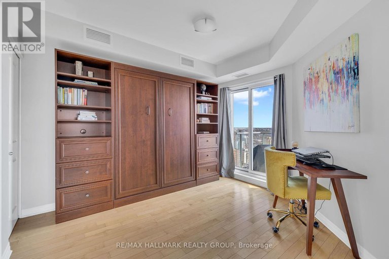 28515144/2301-195-besserer-street/sandy-hill/ottawa/ontario/K1N0B6_22