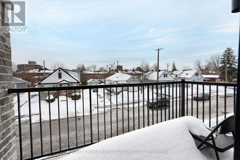 29428404/269-queen-mary-street/overbrookcastle-heights/ottawa/ontario/K1K1X1_28