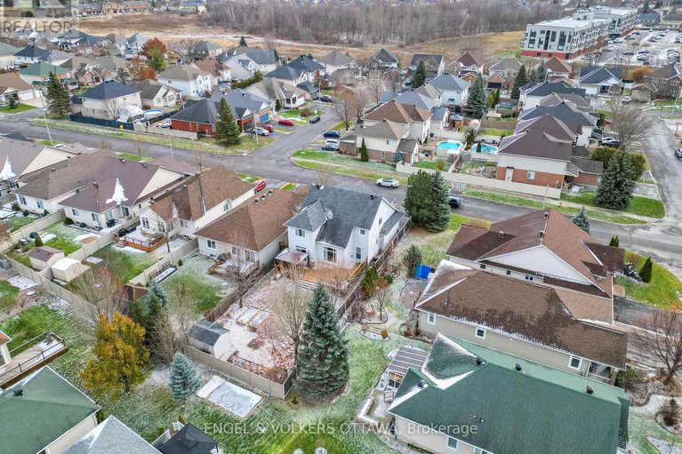 29155937/823-scala-avenue/notting-hillsummerside/ottawa/ontario/K4A4M2_36