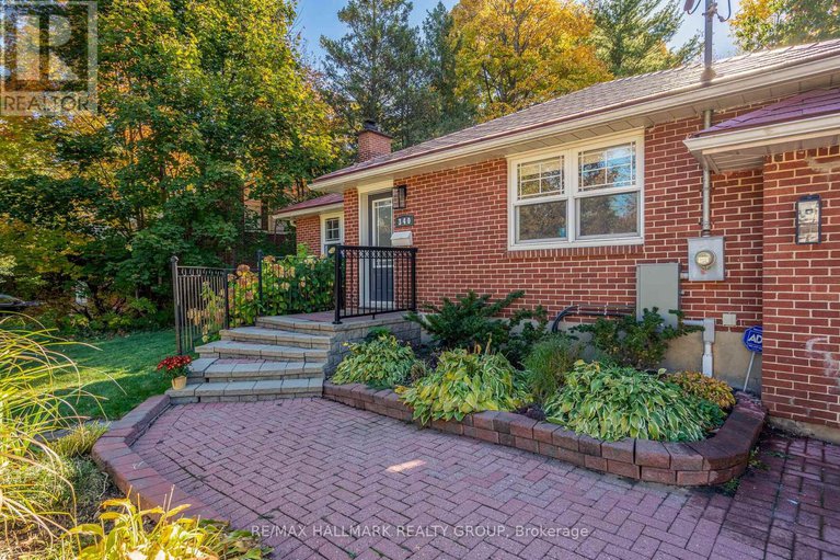 29404506/340-cunningham-avenue/alta-vistafaircrest-heights/ottawa/ontario/K1H6B4_3