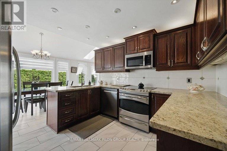 28453219/54-fardon-way/hunt-club-park/ottawa/ontario/K1G4N4_8