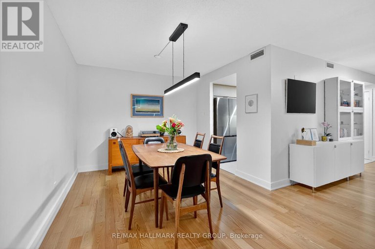28980625/202-317-metcalfe-street/ottawa-centre/ottawa/ontario/K2P1S3_16