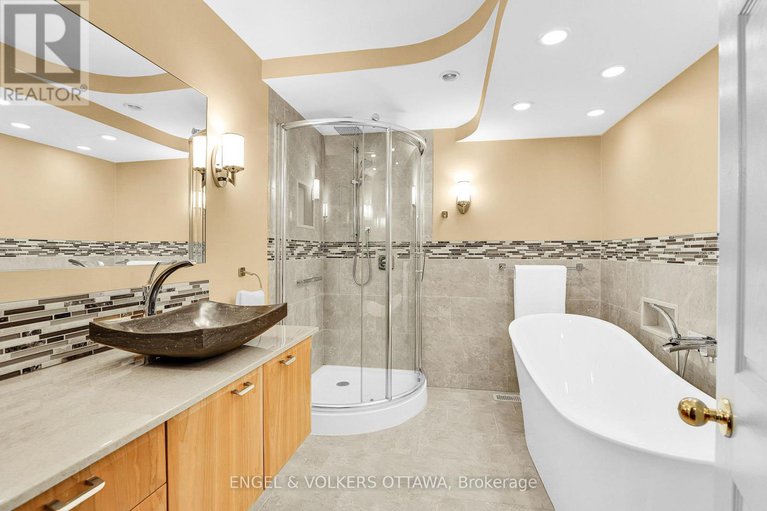 28202827/7-deerfield-drive/mcnabbraeside-twps/mcnabbraeside/ontario/K0A3L0_33