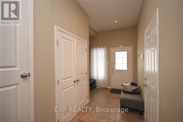 28589209/2197-descartes-street/notting-hillsummerside/ottawa/ontario/K4A0W4_6