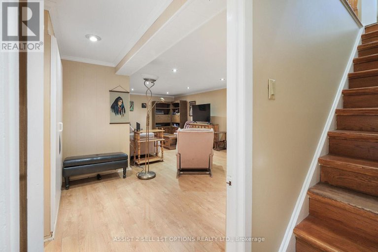 28641583/24-barnes-crescent/leslie-park/ottawa/ontario/K2H7C2_24