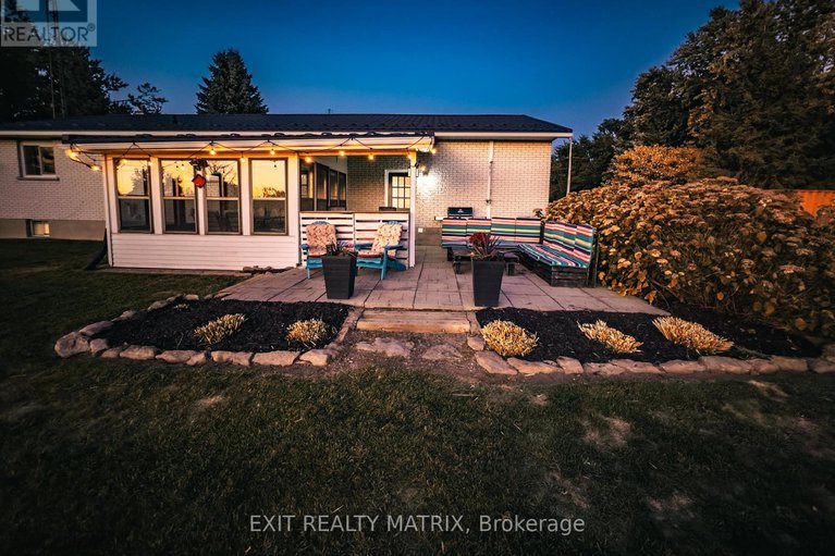 29119541/12187-county-road-3-road/winchester/north-dundas/ontario/K0C2K0_32