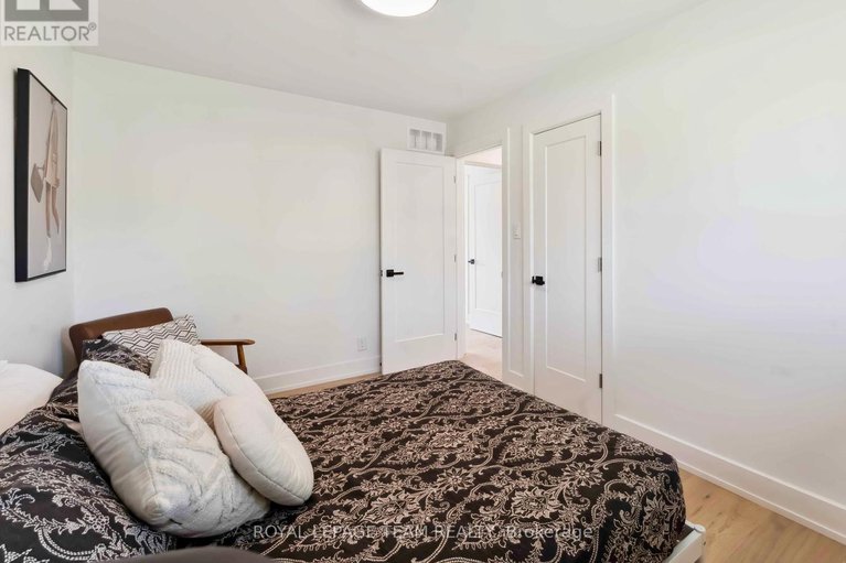 28439592/5282-hillcrest-drive/manotick-long-island-nicholls-island/ottawa/ontario/K4M1E9_22
