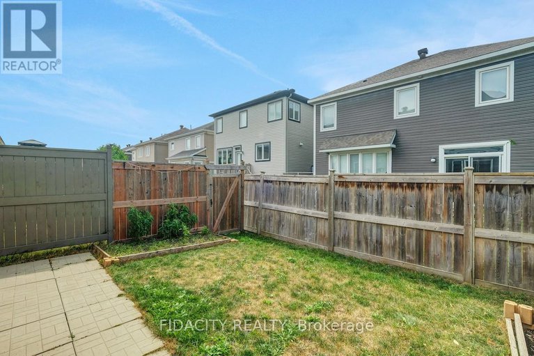 28732967/525-foxlight-circle/emerald-meadowstrailwest/ottawa/ontario/K2M0L9_22
