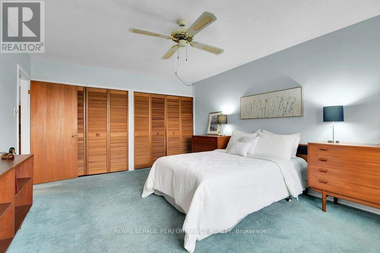 29678423/2218-aster-street/urbandale-acres/ottawa/ontario/K1H6R6_23