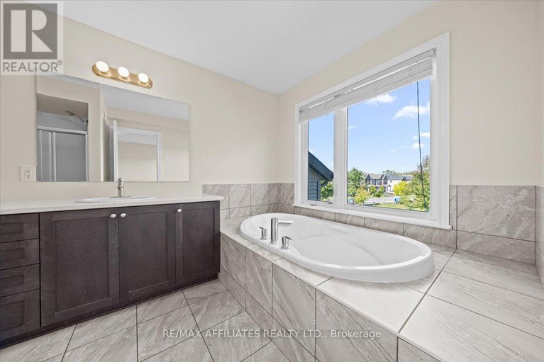 28911964/342-melodie-street/mer-bleuebradley-estatesanderson-park/ottawa/ontario/K1W0H9_31