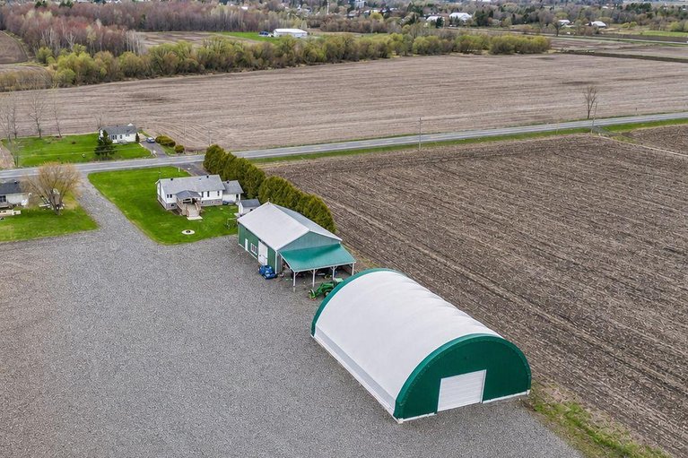 29689053/1887-champlain-street-e/clarencerockland-twp/clarence-rockland/ontario/K0A1N0_30