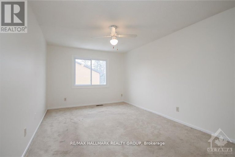 29297521/2088-orient-park-drive/blackburn-hamlet-south/ottawa/ontario/K1B4V9_19