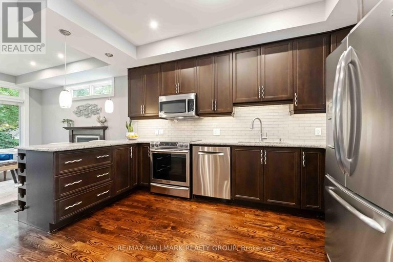 28931176/a-142-queen-mary-street/overbrookcastle-heights/ottawa/ontario/K1K1X5_8