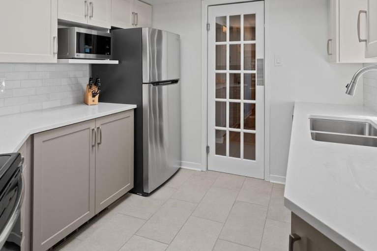 29671647/403-1-columbus-avenue/overbrook/ottawa/ontario/K1K4L1_18