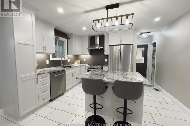 29119541/12187-county-road-3-road/winchester/north-dundas/ontario/K0C2K0_8