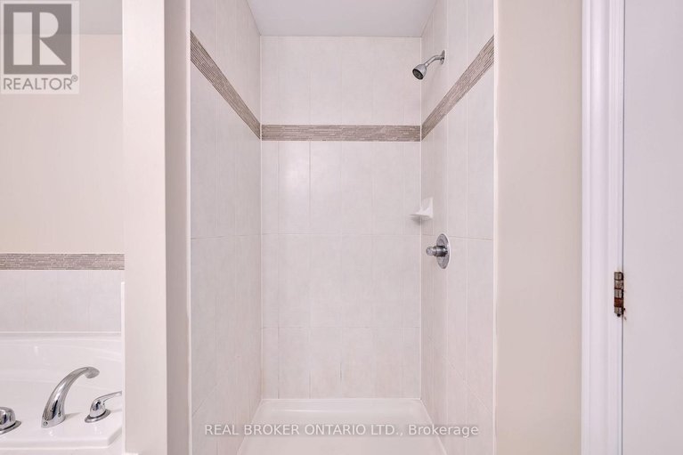 28835810/12-abbey-crescent/village-of-russell/russell/ontario/K4R0B5_22