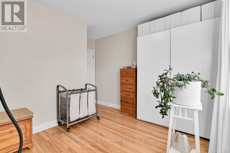 28997583/934-smyth-road/elmvale-acresurbandale/ottawa/ontario/K1G1P6_14