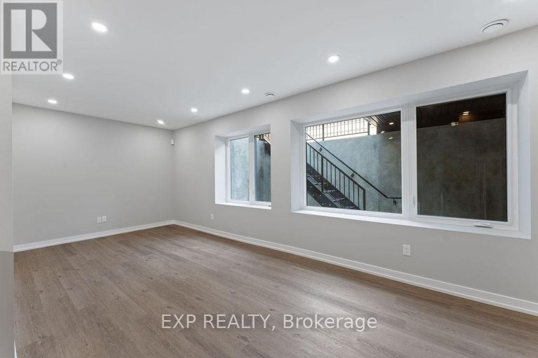 29067120/261-dovercourt-avenue/westborohampton-park/ottawa/ontario/K1Z5P5_43