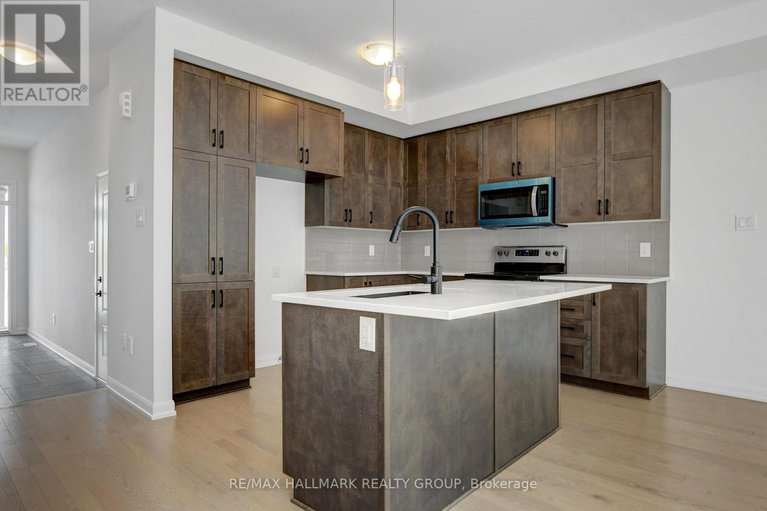 28373166/325-shale-street/clarencerockland-twp/clarence-rockland/ontario/K4K1P6_11