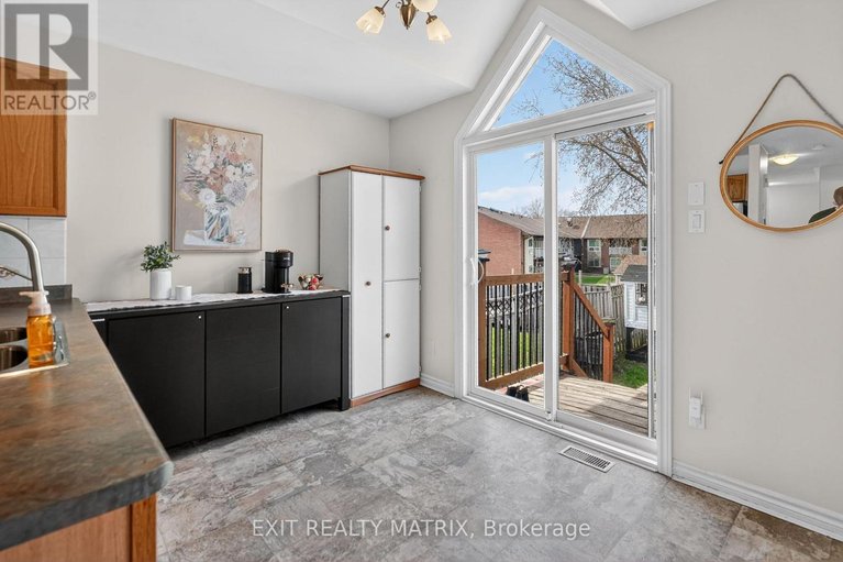 29656058/292-stiver-street/village-of-russell/russell/ontario/K4R1G8_12