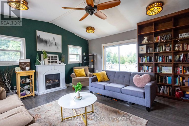 28652637/20255-maple-road/south-glengarry-charlottenburgh-twp/south-glengarry/ontario/K0C2J0_12