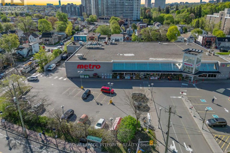 29183418/205-70-landry-street/vanier/ottawa/ontario/K1L0A8_20