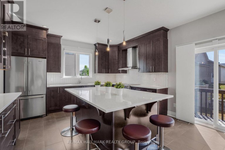 28788006/422-mercury-street/town-of-rockland/clarence-rockland/ontario/K4K0G8_11