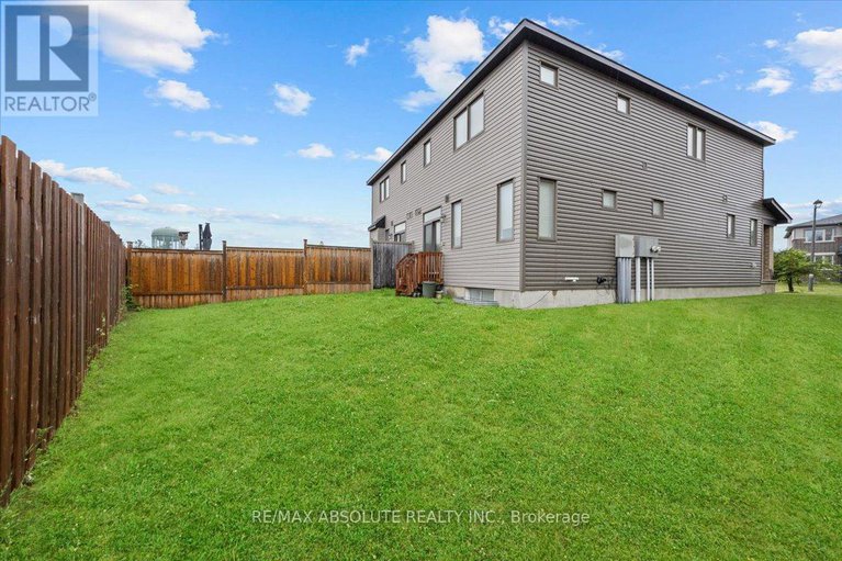 28578838/169-bandelier-way/stittsville-north/ottawa/ontario/K2S2J5_31
