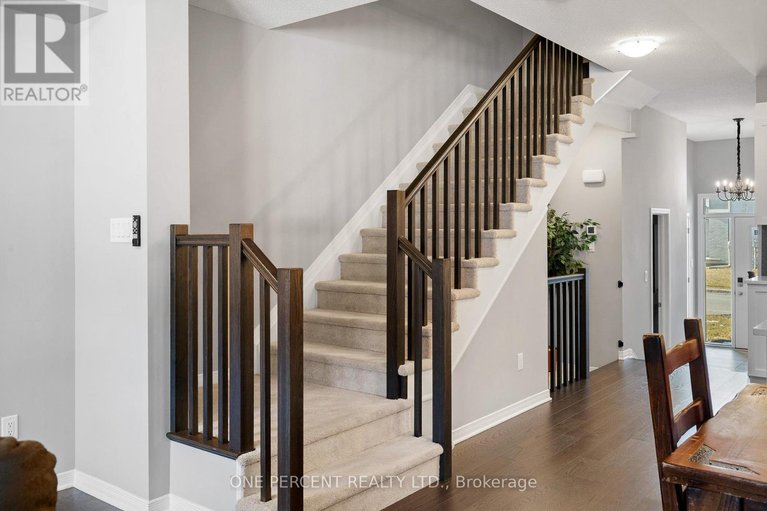 29592199/910-paseana-place/emerald-meadowstrailwest/ottawa/ontario/K2V0P4_17