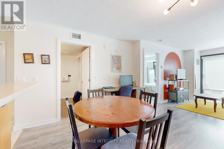 28669857/203-138-somerset-street-w/ottawa-centregolden-triangle/ottawa/ontario/K2P0A3_12