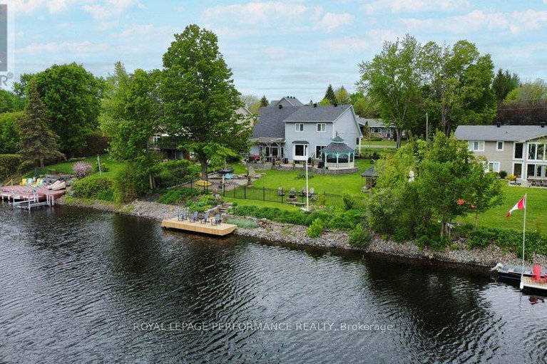 28347895/6099-james-bell-drive/manotick-south-to-roger-stevens/ottawa/ontario/K4M1B3_44